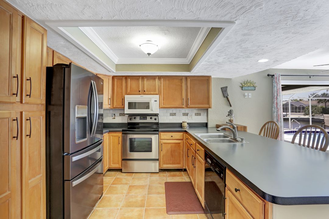 1708 Savona Pkwy, Cape Coral, FL 33904