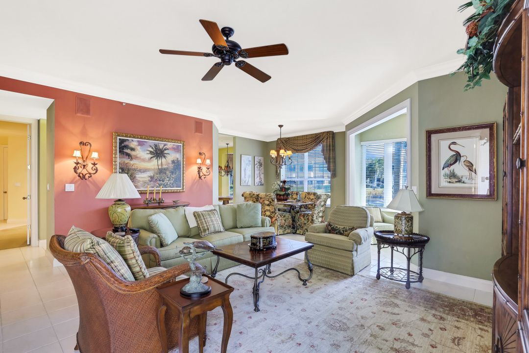 158 Colonade Cir, Naples, FL 34103