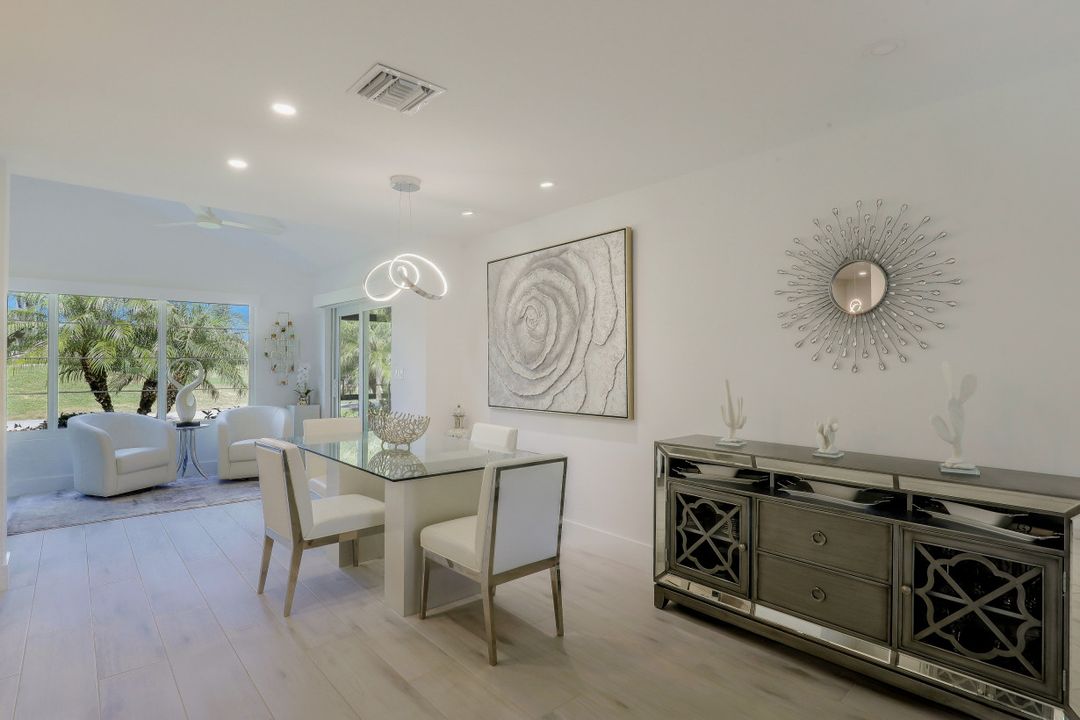 1001 Forest Lakes Dr, Naples, FL 34105