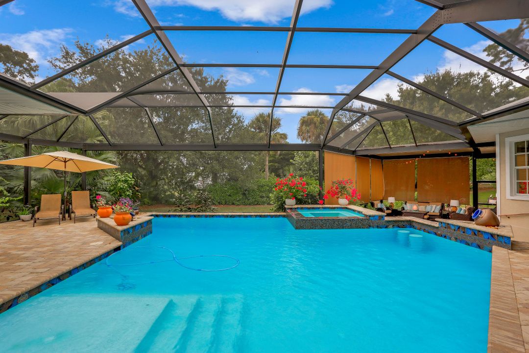 1817 Piccadilly Cir, Cape Coral, FL 33991