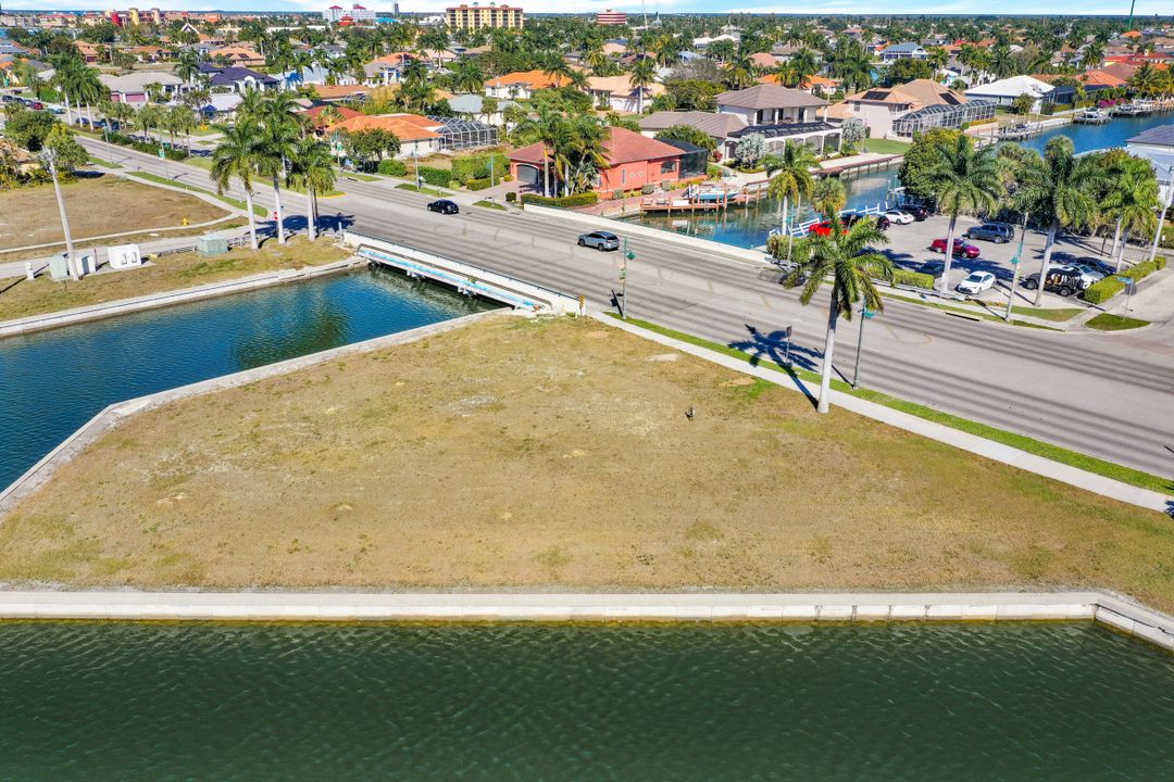 328 N Collier Blvd, Marco Island, FL 34145