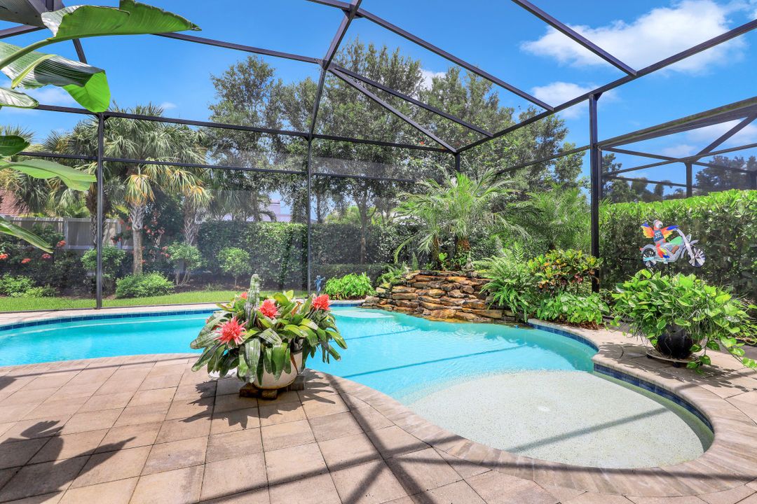 10102 Palazzo Dr, Naples, FL 34119