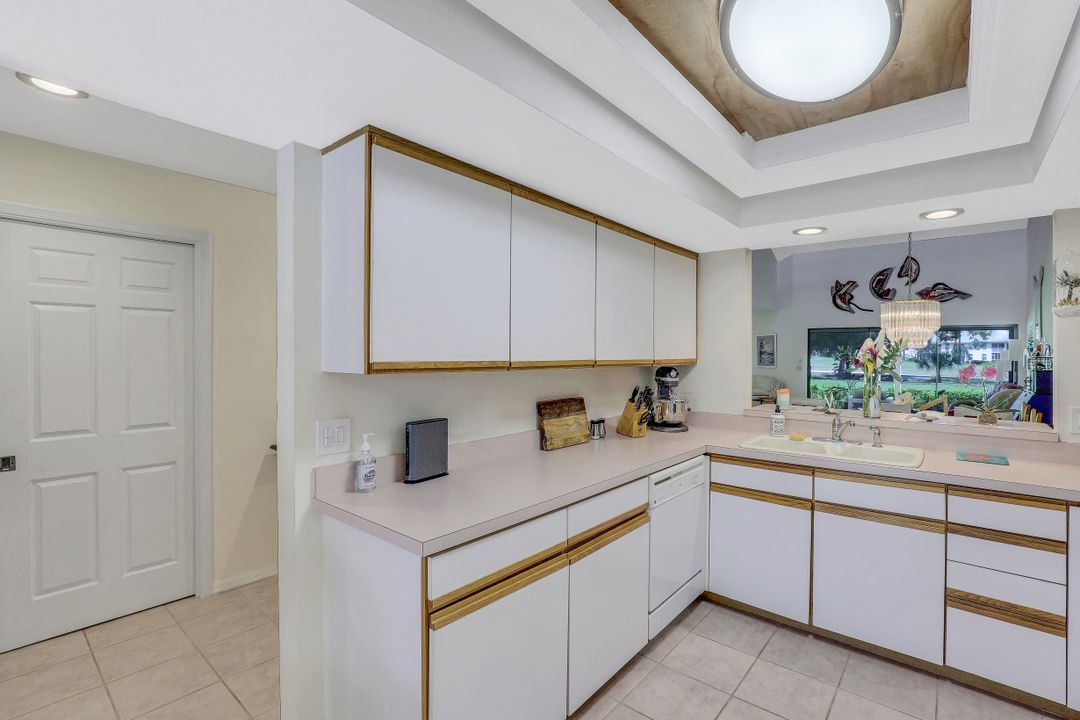 574 Augusta Blvd, Naples, FL 34113