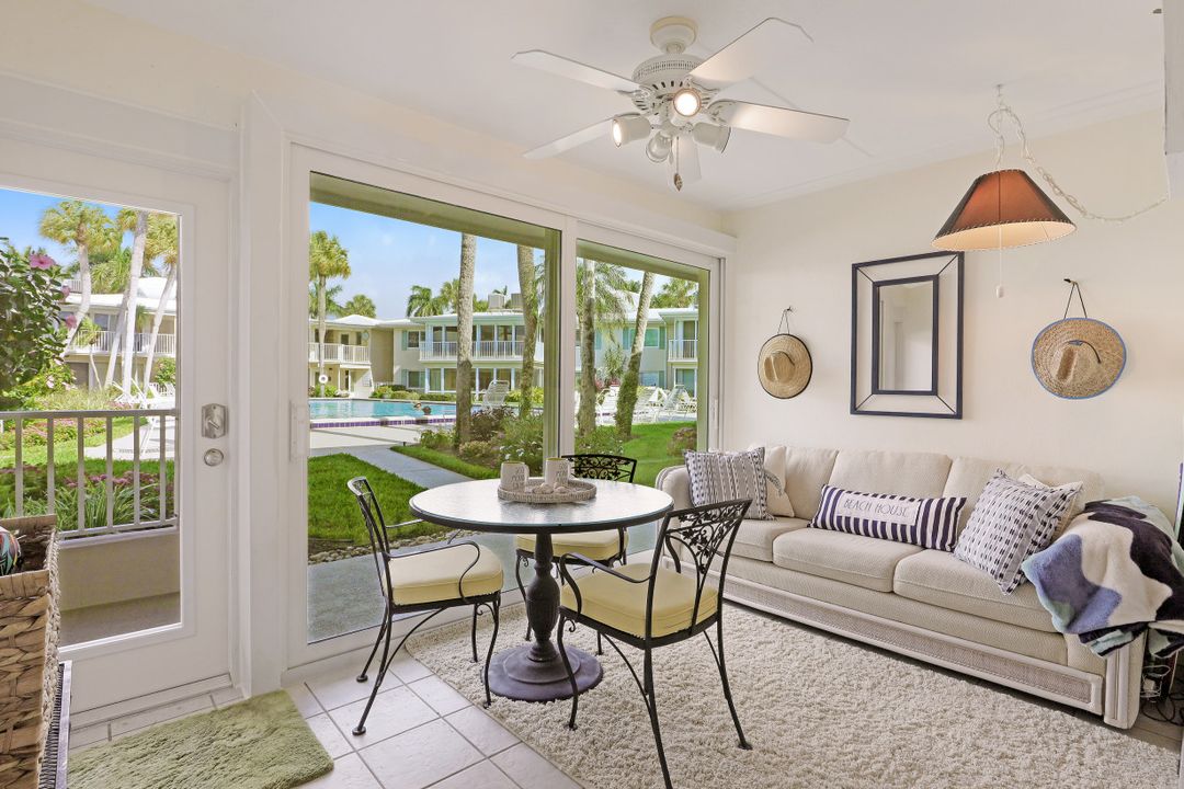 344 Harbour Dr, Naples, FL 34103
