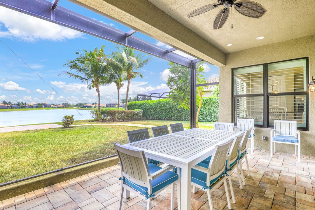 2939 Cinnamon Bay Cir, Naples, FL 34119