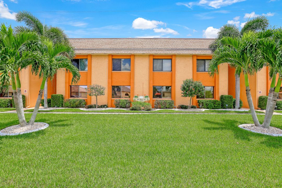 3703 SE 10th Ave, Cape Coral, FL 33904