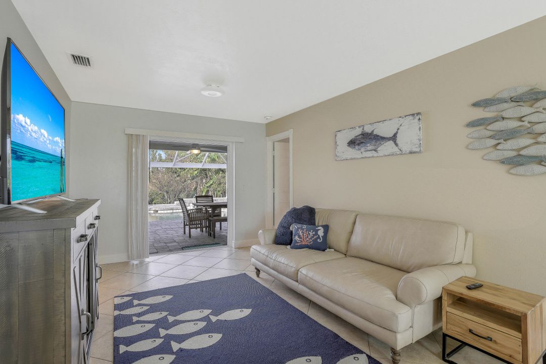 1847 Everest Pkwy, Cape Coral, FL 33904