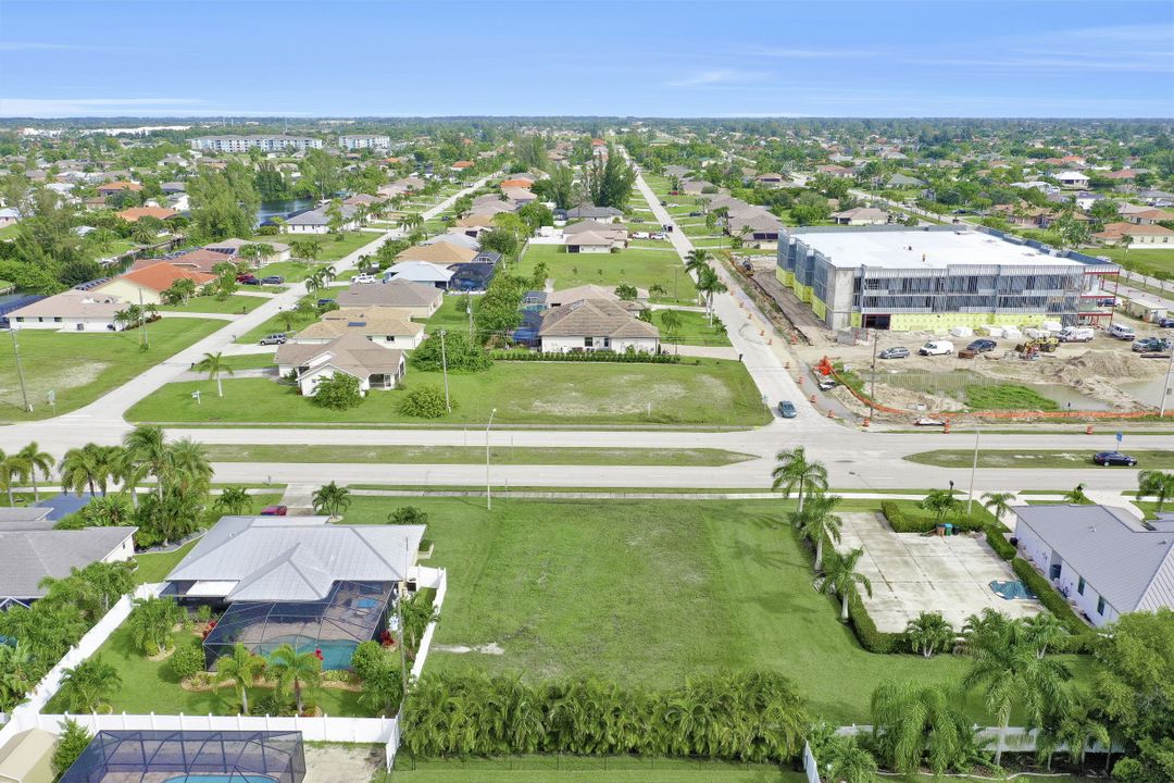 1616 Beach Pkwy W, Cape Coral, FL 33914