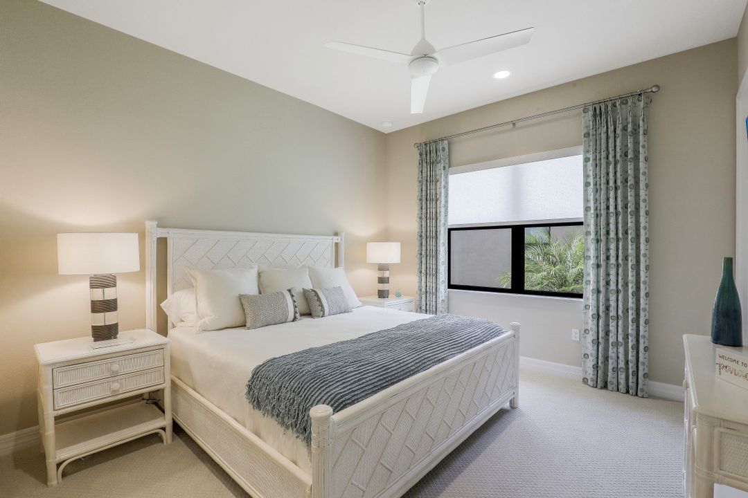 4477 Caldera Cir, Naples, FL 34119