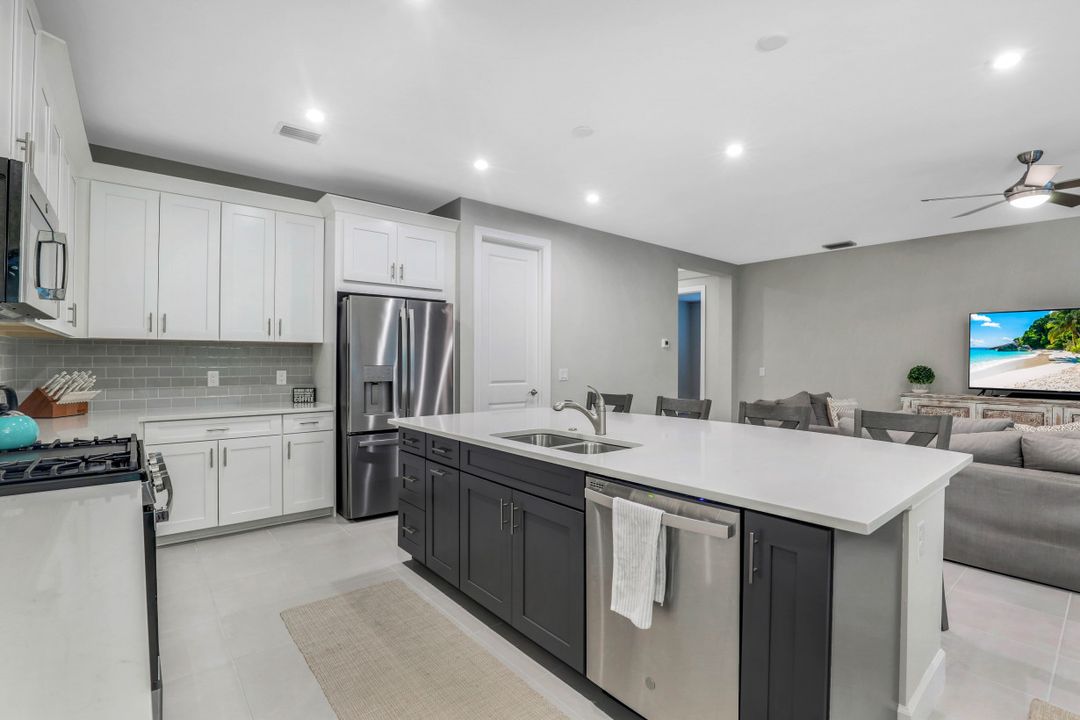 19595 Estero Pointe Ln, Fort Myers, FL 33908