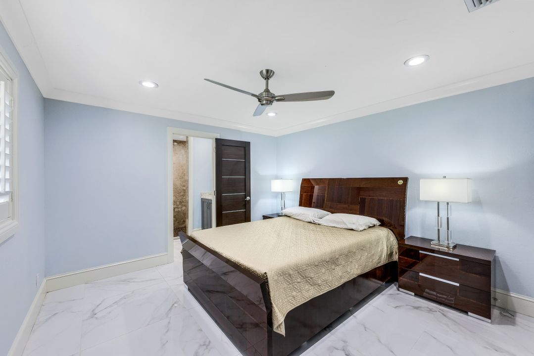 720 17th St NW, Naples, FL 34120