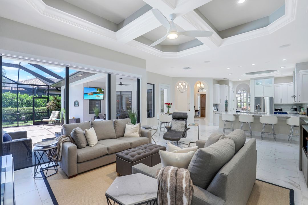 7323 Acorn Way, Naples, FL 34119