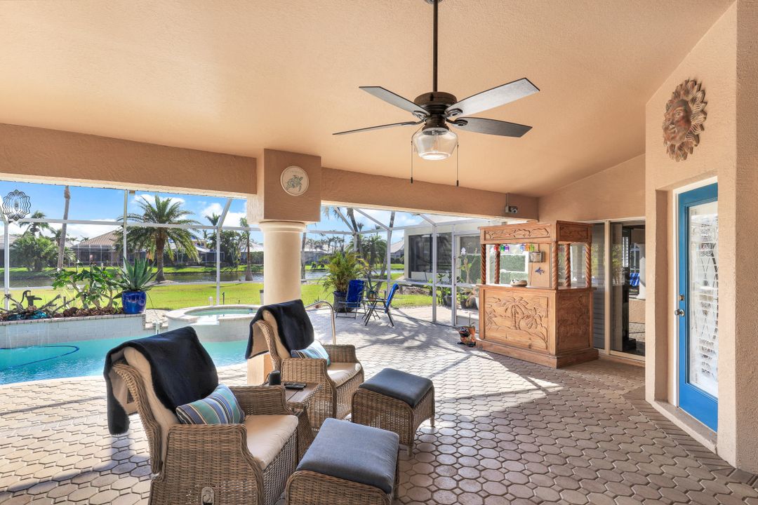 14921 Laguna Dr, Fort Myers, FL 33908