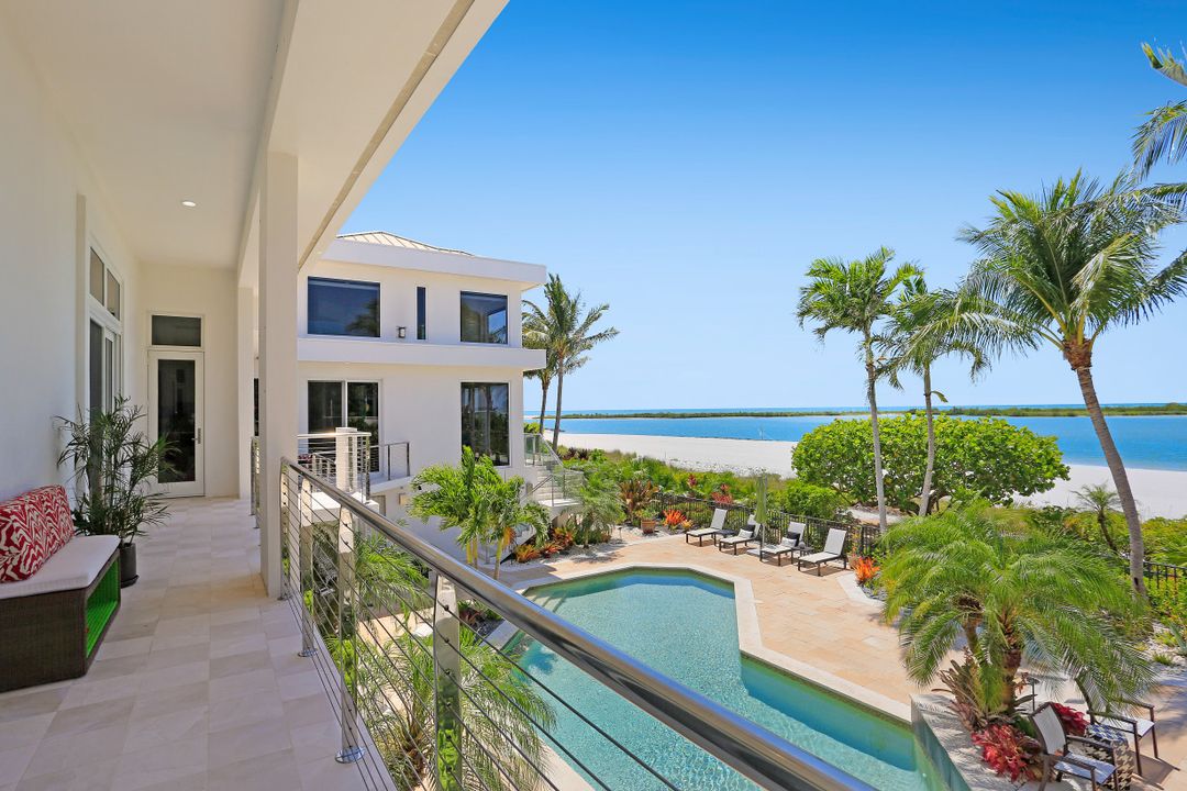 202 S Beach Dr, Marco Island, FL 34145