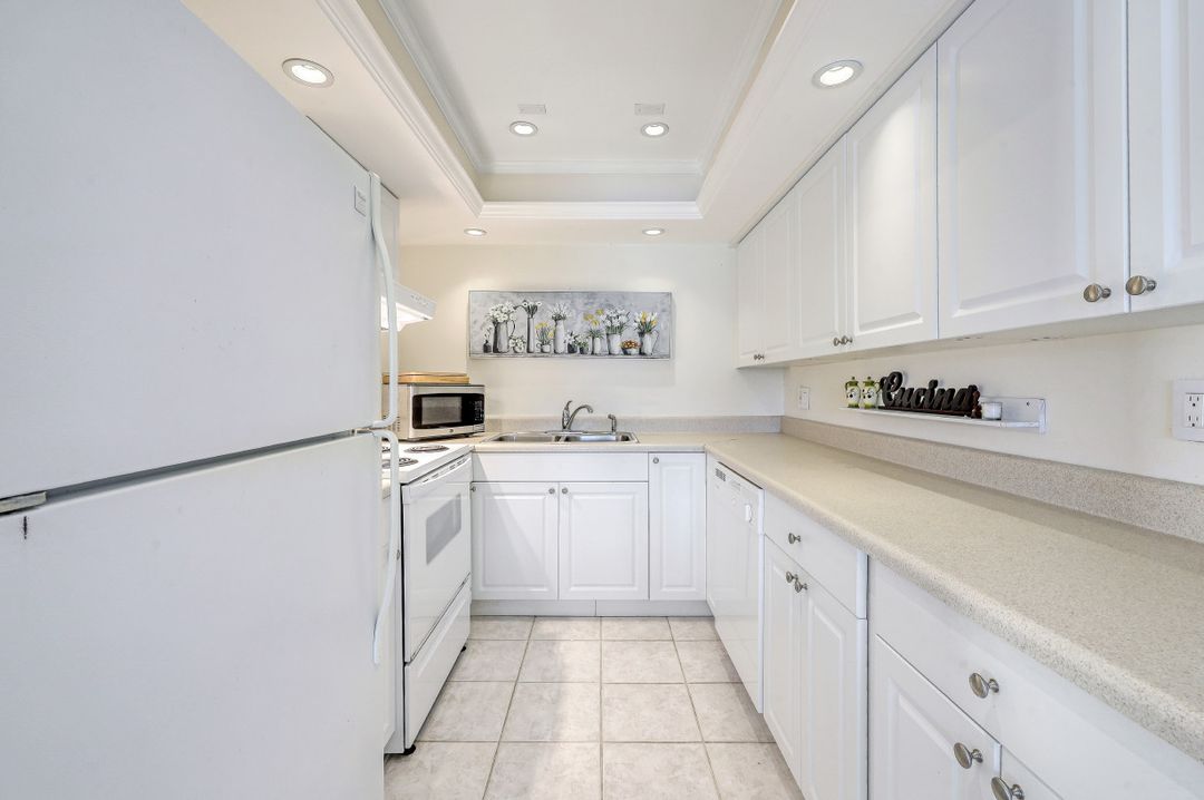 126 Harrison Rd #2, Naples, FL 34112