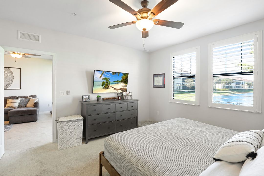 15126 Palmer Lake Cir #103, Naples, FL 34109