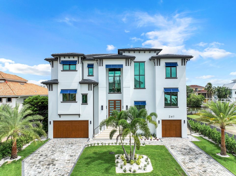 241 Egret Ave, Naples, FL 34108