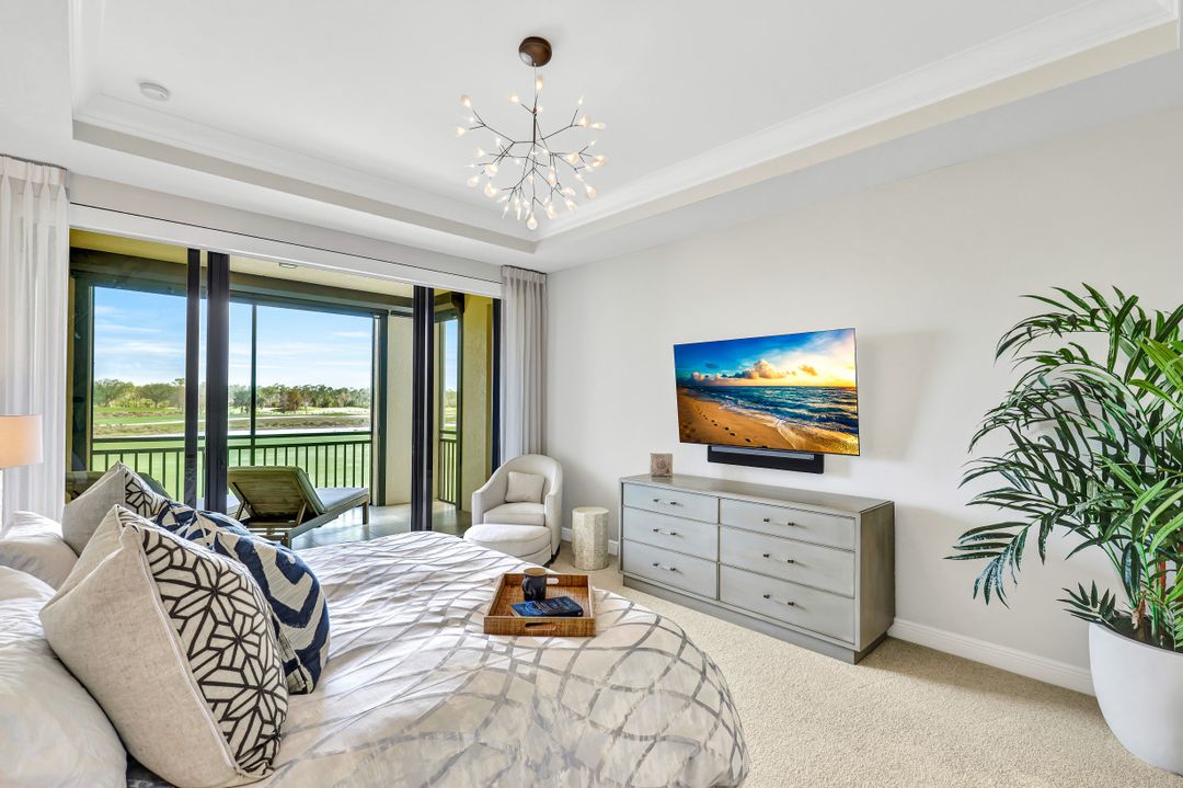 2538 Marquesa Royale Ln  #102, Naples, FL 34109