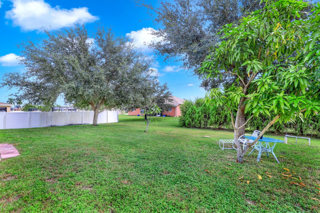 326 SW 19th Ln, Cape Coral, FL 33991