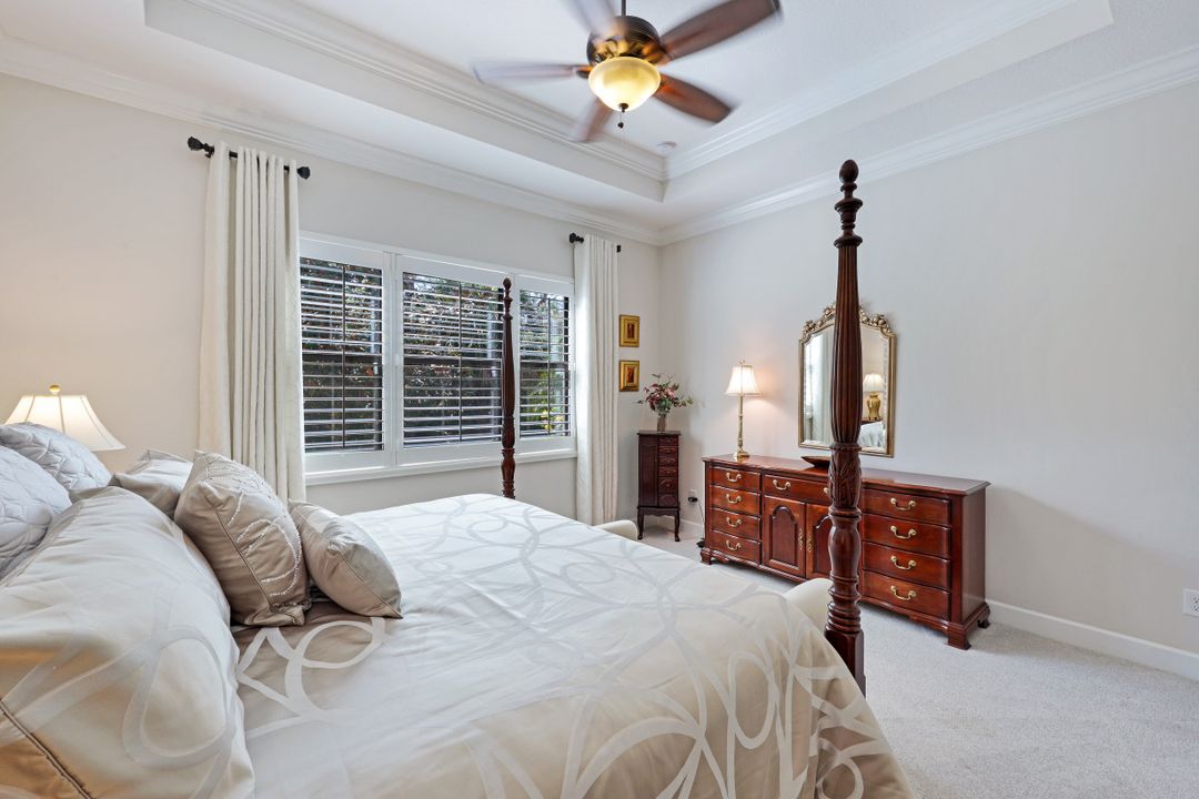 9129 Isla Bella Cir, Bonita Springs, FL 34135