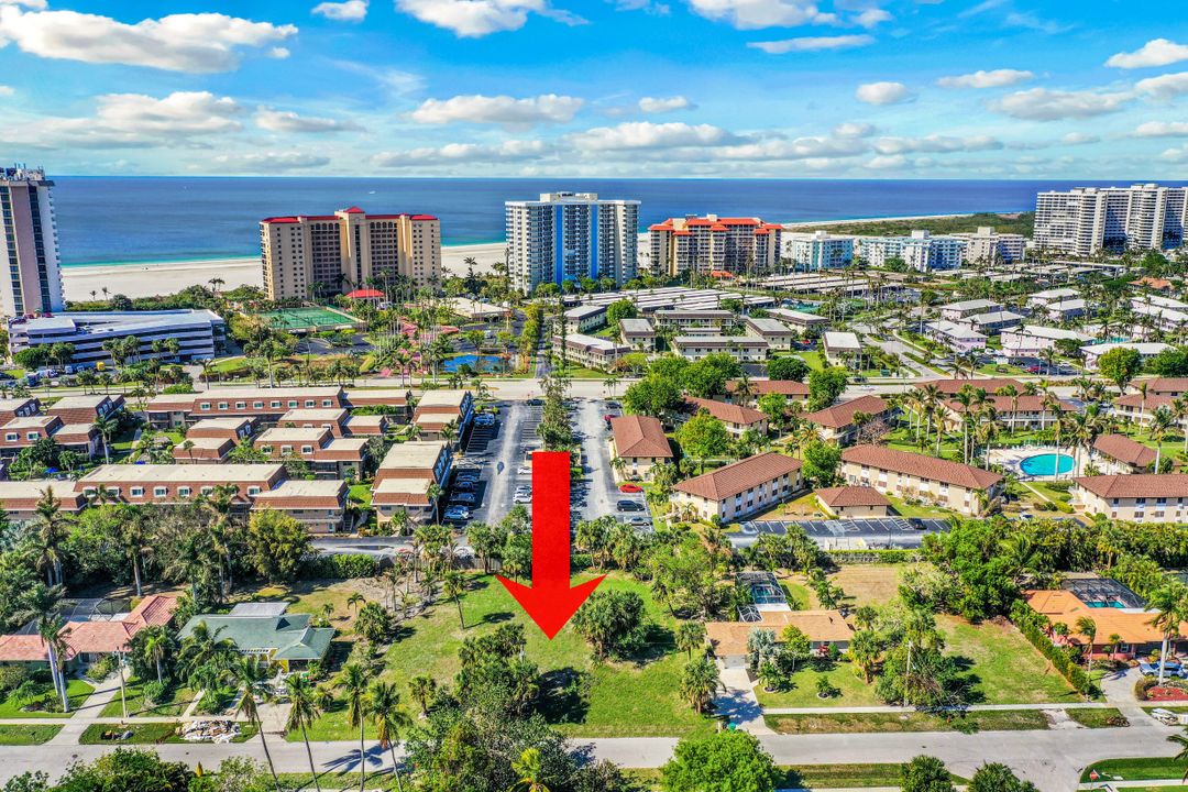 122 Greenbrier St, Marco Island, FL 34145