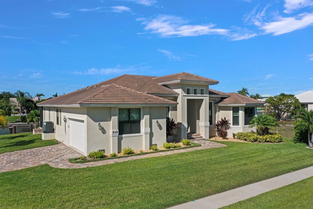 535 Spinnaker Dr, Marco Island, FL 34145