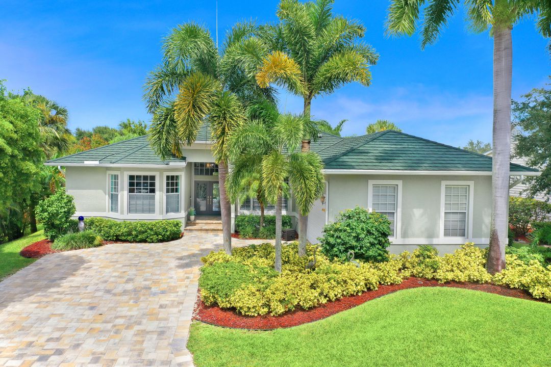 8708 S Lake Cir, Fort Myers, FL 33908