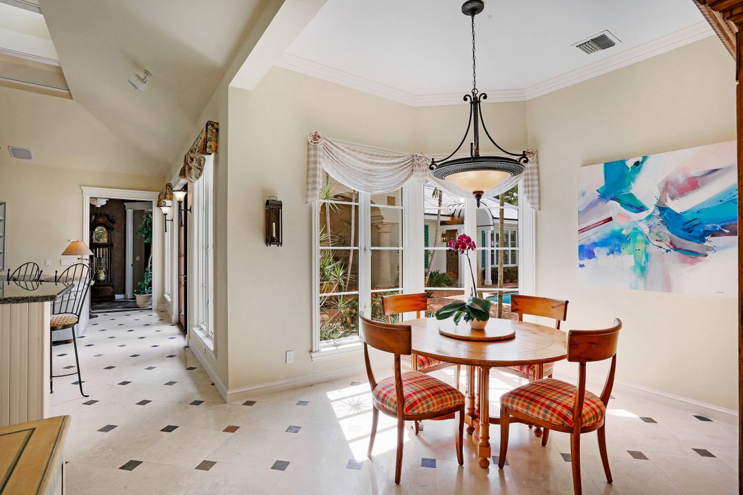 185 Cheshire Way, Naples, FL 34110