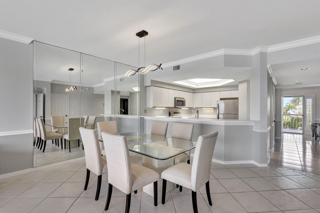 9700 Gulf Shore Dr #202, Naples, FL 34108