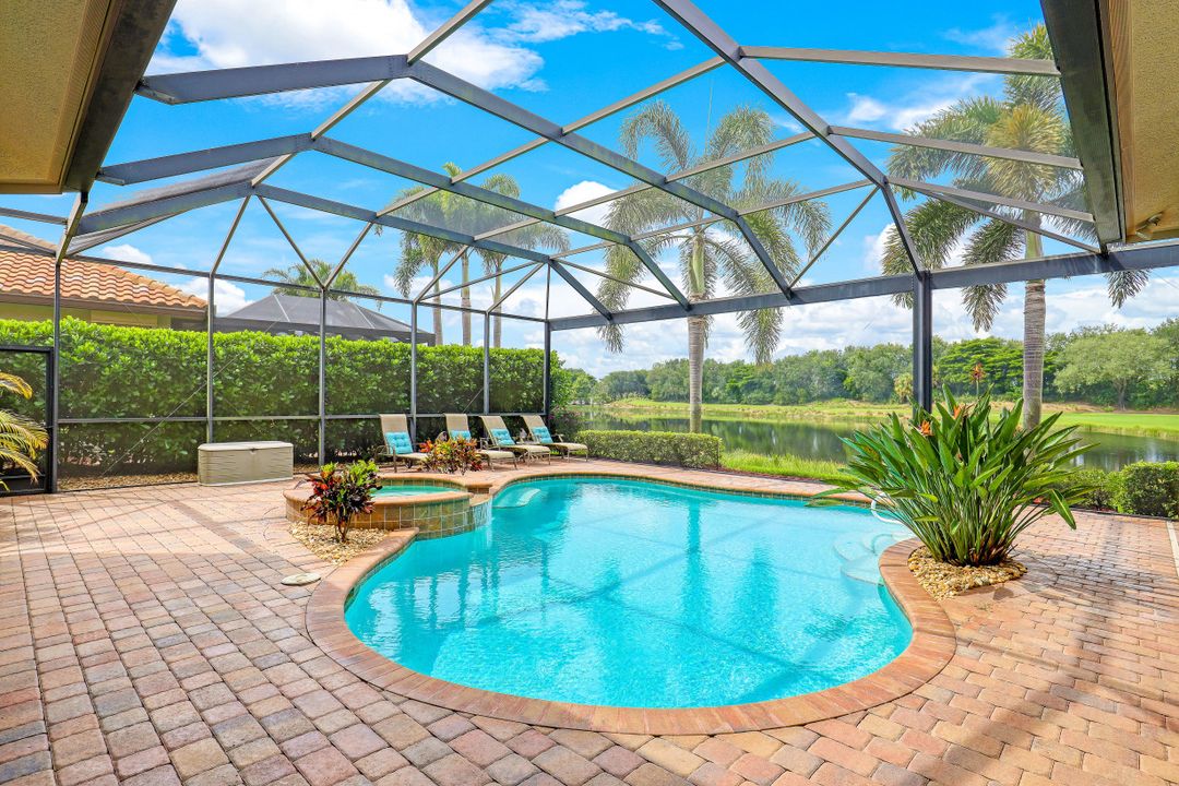 12550 Vittoria Way, Fort Myers, FL 33912