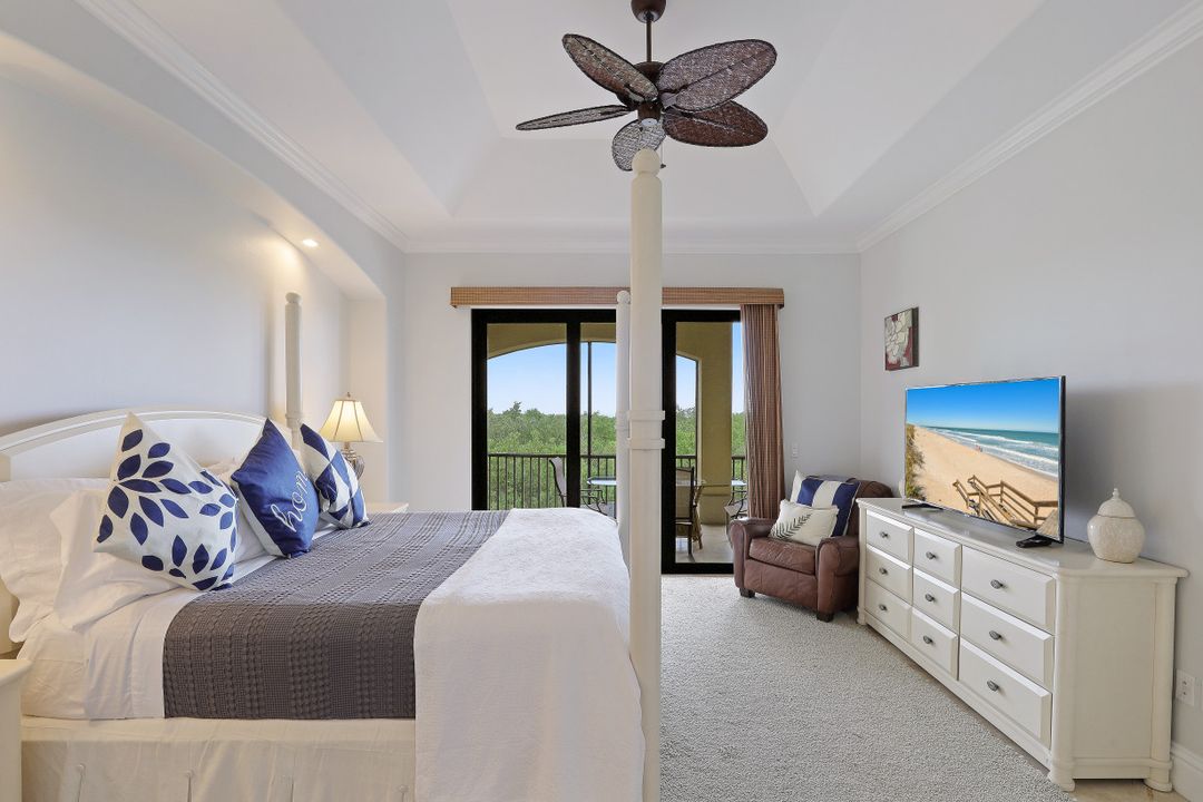 500 Spinnaker Dr, Marco Island, FL 34145