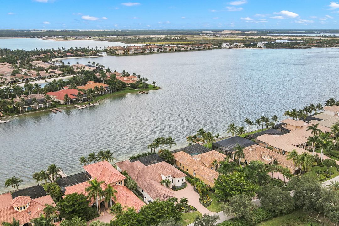 18561 Verona Lago Dr, Miromar Lakes, FL 33913