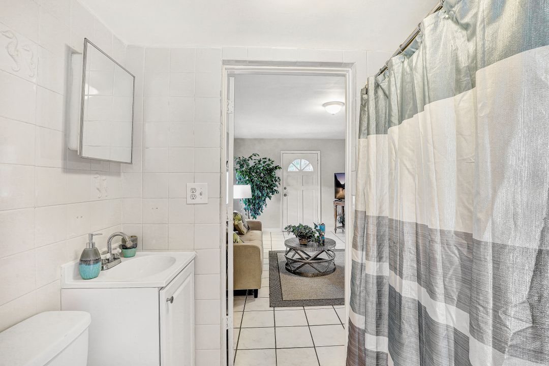 1858 Hanson St, Fort Myers, FL 33901