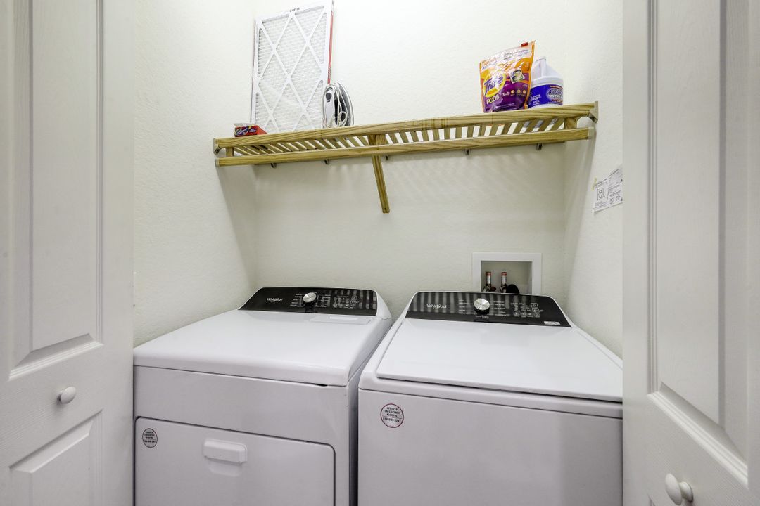 9128 Delano St #89-2, Naples, FL 34113