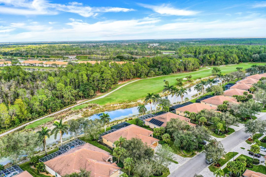 8755 Naples Heritage Dr, Naples, FL 34112