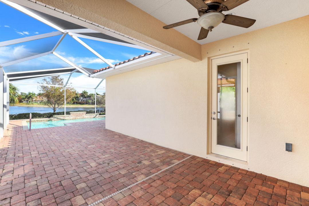 9400 La Bianco St, Fort Myers, FL 33967