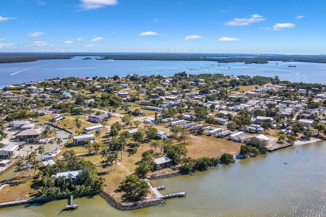 173 N Lopez Ln, Chokoloskee, FL 34138