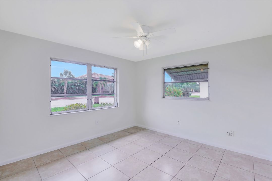 825 Lucerne Pkwy, Cape Coral, FL 33904