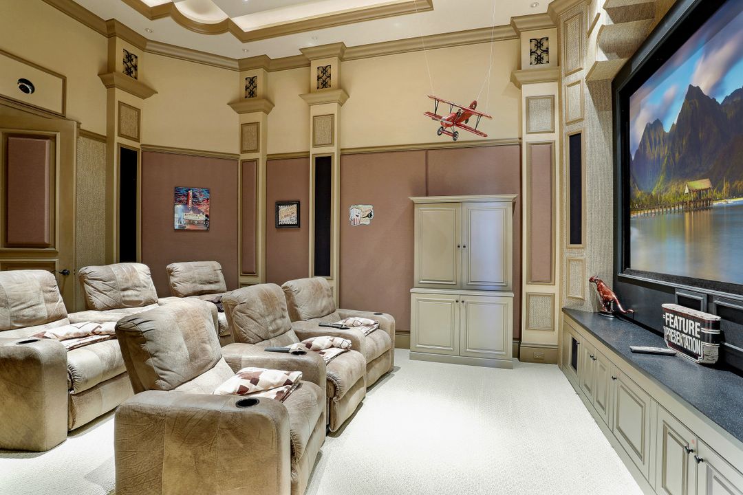 9779 Bent Grass Bend, Naples, FL 34108