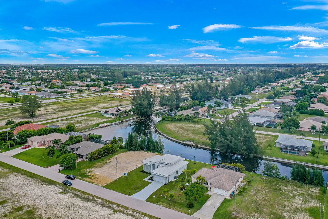 1425 SW 24th St, Cape Coral, FL 33991