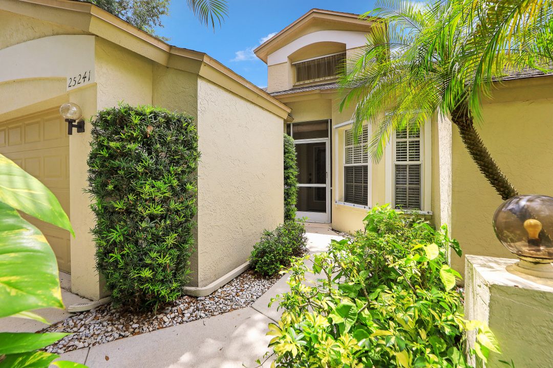 25241 Golf Lake Cir, Bonita Springs, FL 34135