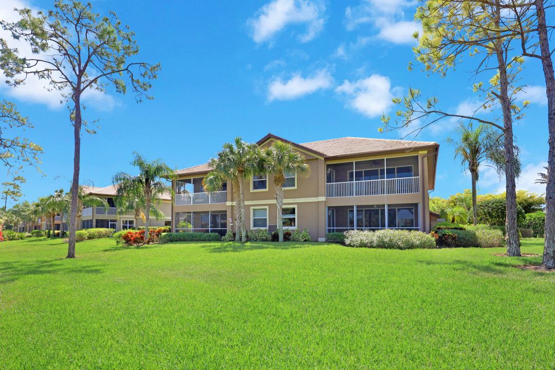 6693 Alden Woods Cir #101, Naples, FL 34113