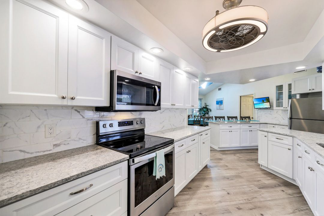 3919 SE 4th Ave, Cape Coral, FL 33904