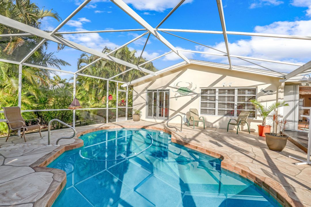 5230 Nautilus Dr, Cape Coral, FL 33904