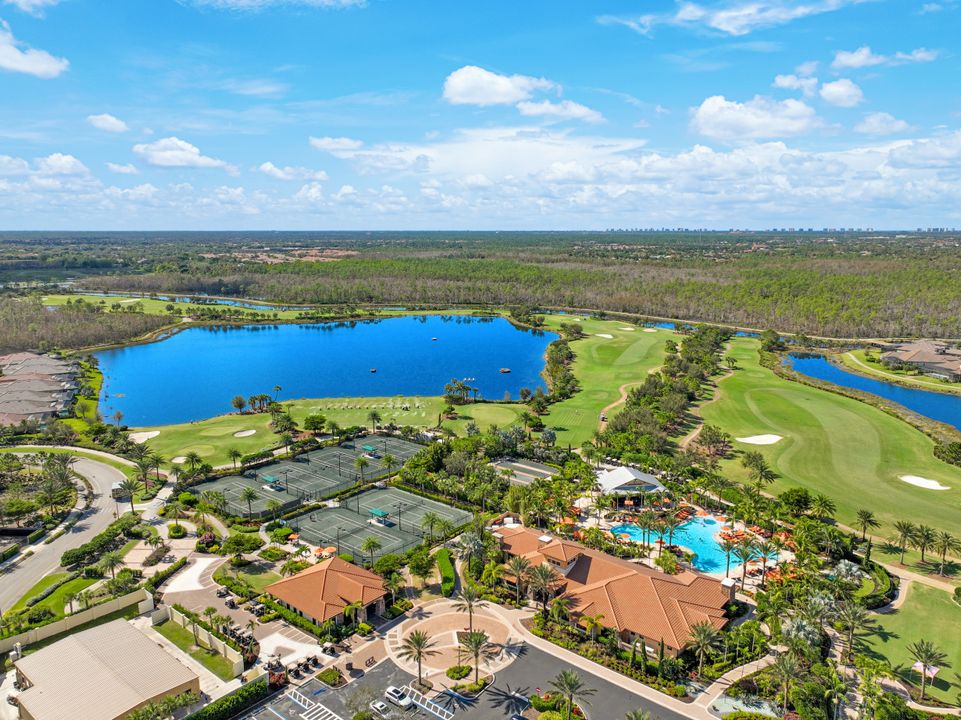 8880 Savona Ct, Naples, FL 34119