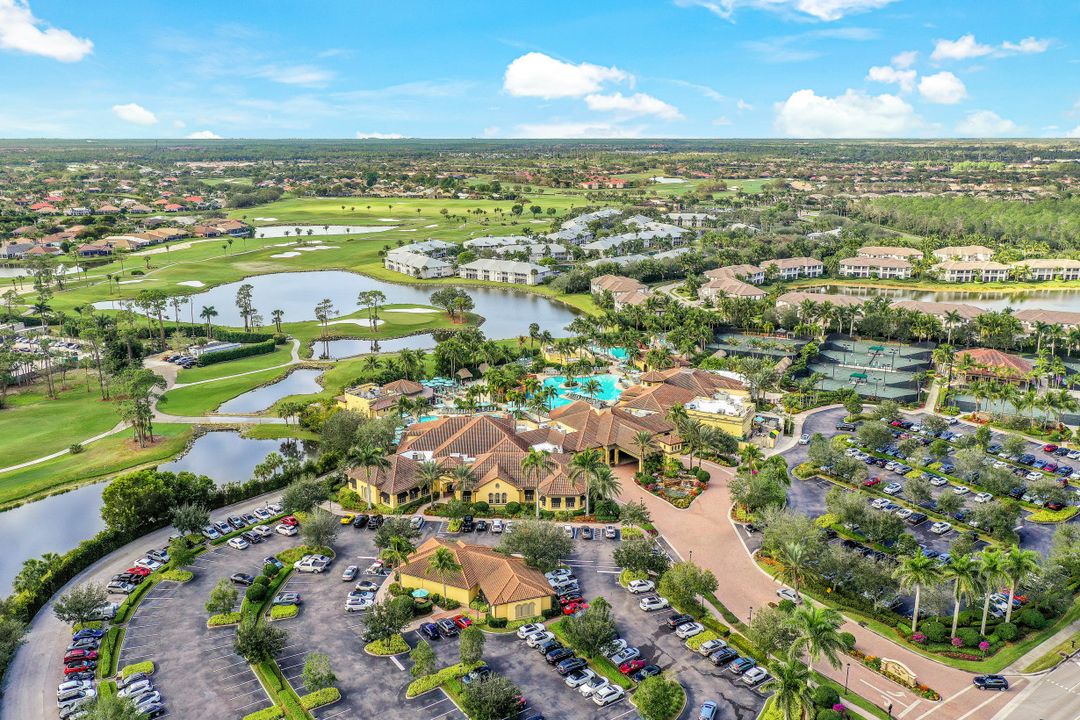 8080 Players Cove Dr Unit 102, Naples, FL 34113