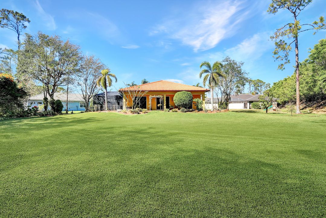 4000 Stonesthrow Ct, Naples, FL 34109