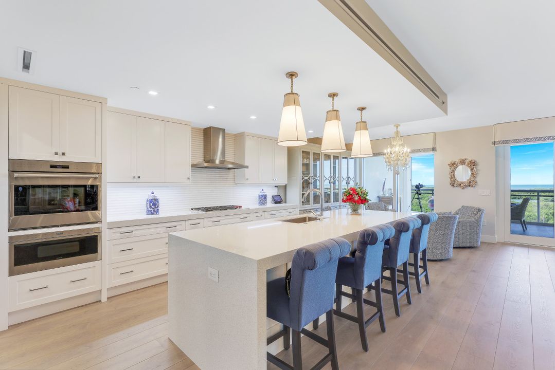 13915 Old Coast Rd #805, Naples, FL 34110