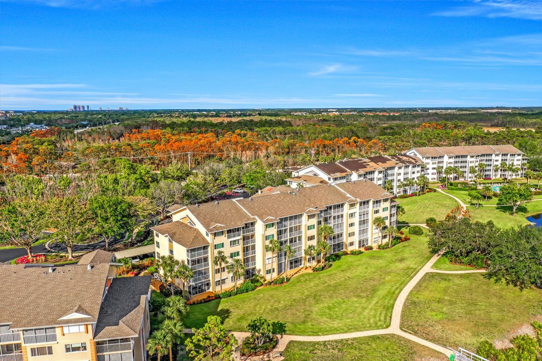 320 Horse Creek Dr #203, Naples, FL 34110