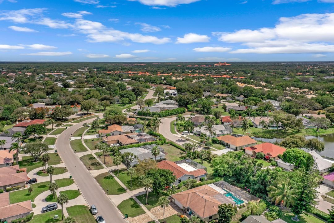 1010 Nottingham Dr, Naples, FL 34109